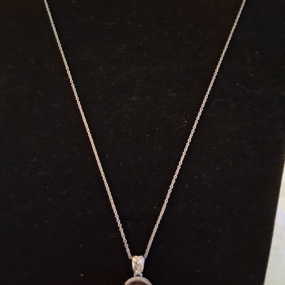 Source Unknown Silver And Black Oval Pendant Neck… - image 3